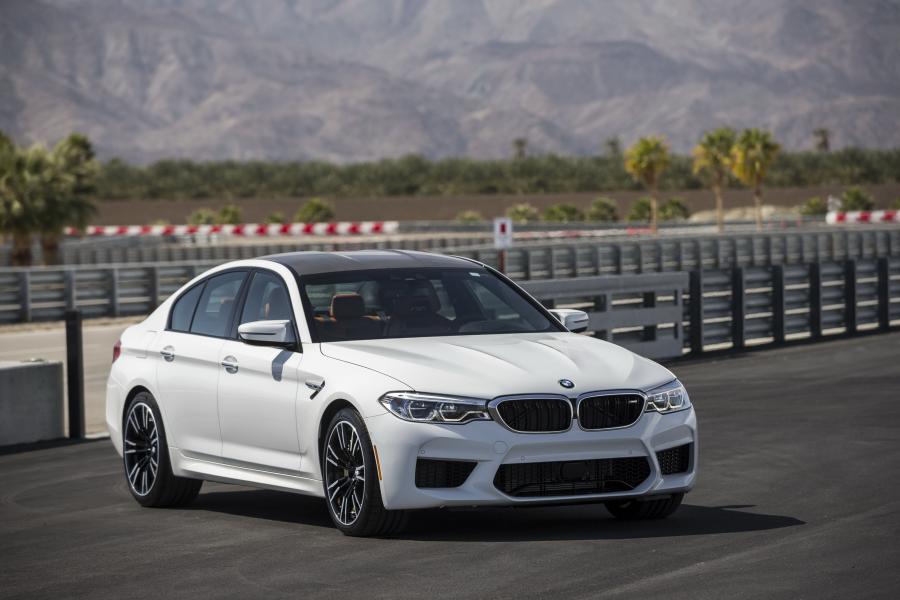  BMW M5 (F90) 2018 года  (NA) (фото 12 из 40)